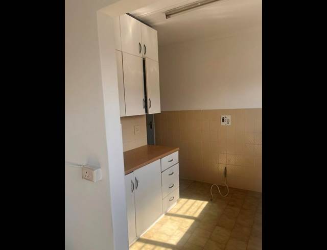 2 BEDROOM PROPERTY TO RENT IN OVERPORT